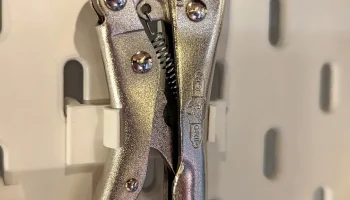 Крепление Mini Vicegrips - перфорированная доска Ikea Ska... 2