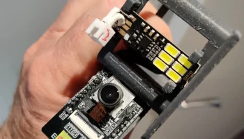 Mini+ esp32Cam и крепление для светодиодной подсветки...... 1