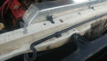 Зажим для опоры капота (капота) Toyota Hilux............ 1