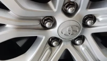 Центральный колпак Toyota 60 мм