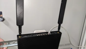 Микротик hap ac3 с креплением DIN.