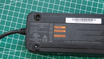 Настенное зарядное устройство Bosch eBike (компактное зар... 5