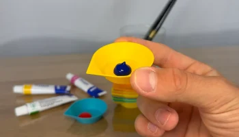 Штабелируемая чашка для смешивания красок......... 1