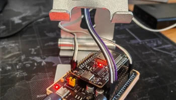 Нижняя крышка платы расширения ESP32S........ 3