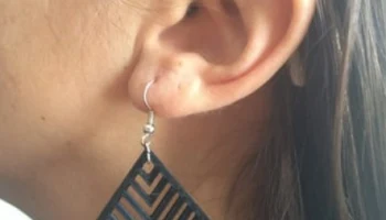 Серьга, напечатанная на 3D-принтере........ Серьга, напечатанная на 3D-принтере........