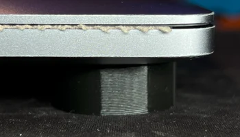 Минимальная подставка для MacBook 3