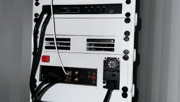 Блок питания Mini-ITX для монтажа в 10-дюймовую стойку вы... 4