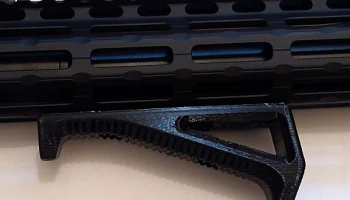 Угловая цевьё M-Lok AFG