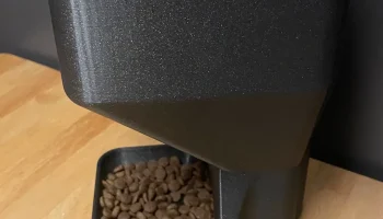 Cat feeder 2