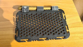 Жесткая панель Molle для индивидуальной организации......... 4