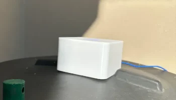 Наружный корпус с защелкивающейся посадкой для монитора у.. 2