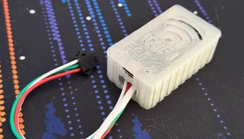 Корпус ESP32 и WLED с разъемом постоянного тока и портом .. 1