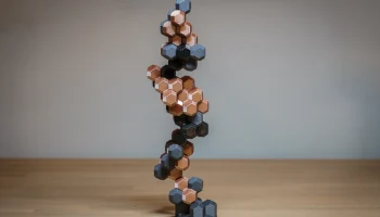 HedronStack (3D-игра с балансом и штабелированием).......... 5