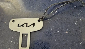 Новый логотип Kia (KN) Зажим для ремня безопасности.........