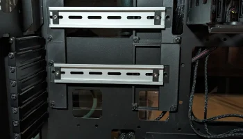 Адаптер для крепления на DIN-рейку в корпусе ATX........