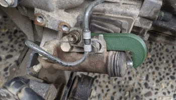 Фиксатор рабочего цилиндра сцепления Toyota............ 1