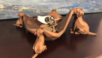 Низкополигональный декоративный поднос для собак-матерей ..