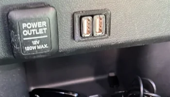 Разъем USB-панели Honda Jazz