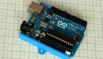Монтажная пластина Arduino Uno