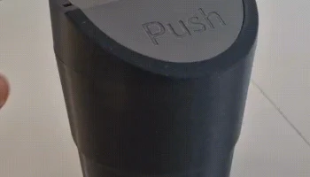 Автомобильный мусорный бак 2