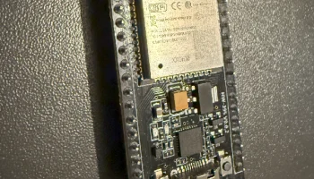 ESP32 38-контактный корпус с белой светодиодной подсветко.. 1