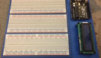Подставка для Arduino плюс 3 больших макетных вставки.......
