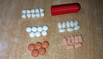 EDC Micro Pill Capsule - брелок-резак для таблеток...... 2