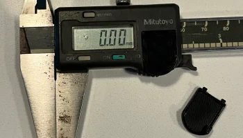 Крышка батарейного отсека суппорта Mitutoyo, модель 500-1...