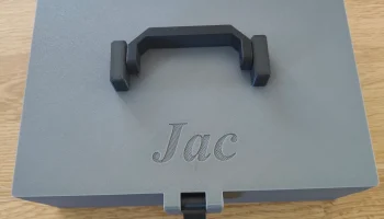 Bo&icirc;te &agrave; couture pour mobile et canette / Прочная шпульная.. 4