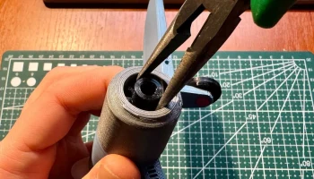 Игрушечный самолет F4U Корсар 1