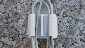 Органайзер с зажимом для кабеля зарядного устройства iPhone  4