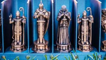 Волшебные шахматы Гарри Поттера с коробкой для хранения..... 7