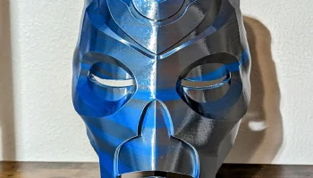 Носимая маска драконьего жреца Skyrim с подставкой.........