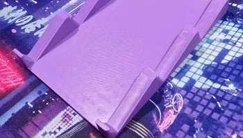 Подставка для ESP32-2432S028R с использованием модели кор..