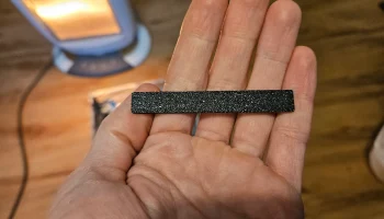 Корпус компьютера Крышка USB- и аудиоотверстия...... 2