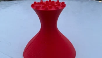 Скребок для льда на окне 4