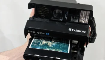 Polaroid Spectra itype и адаптер для упаковки пленок на 6...