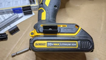 Шестигранный держатель бит 1/4 дюйма для дрели DeWalt. 3