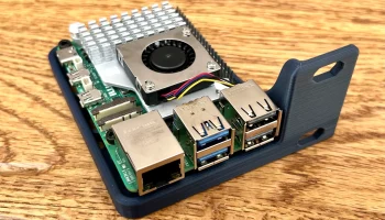 Крепление Raspberry Pi 5 в стойку - правостороннее