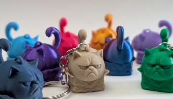 Cranky Cat "в" коробке - брелок Cranky Cat "в" коробке - брелок