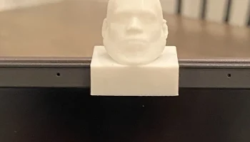 Чехол для камеры ноутбука Lebron Face 2