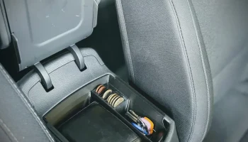 Hyundai i30 2 Ящик для хранения в автомобильном подлокотнике